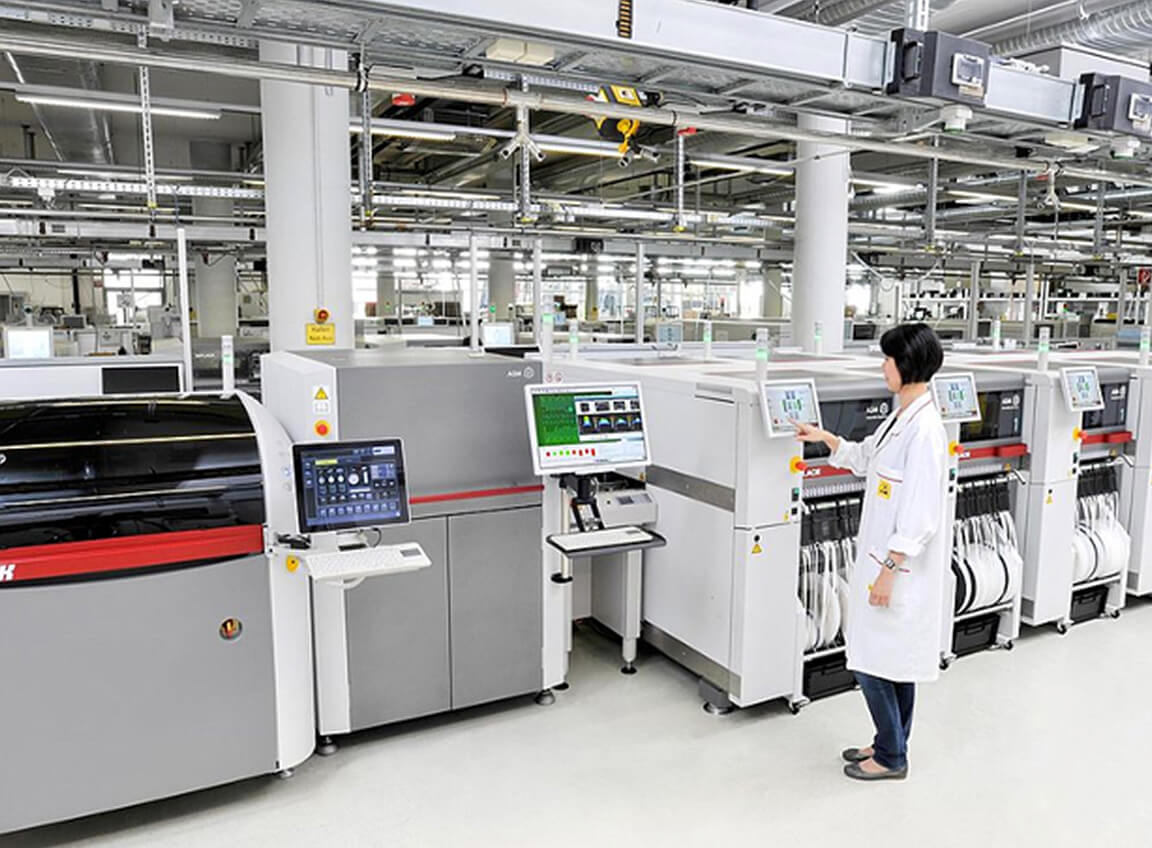 An electronic factory that has switched to paperless production.
