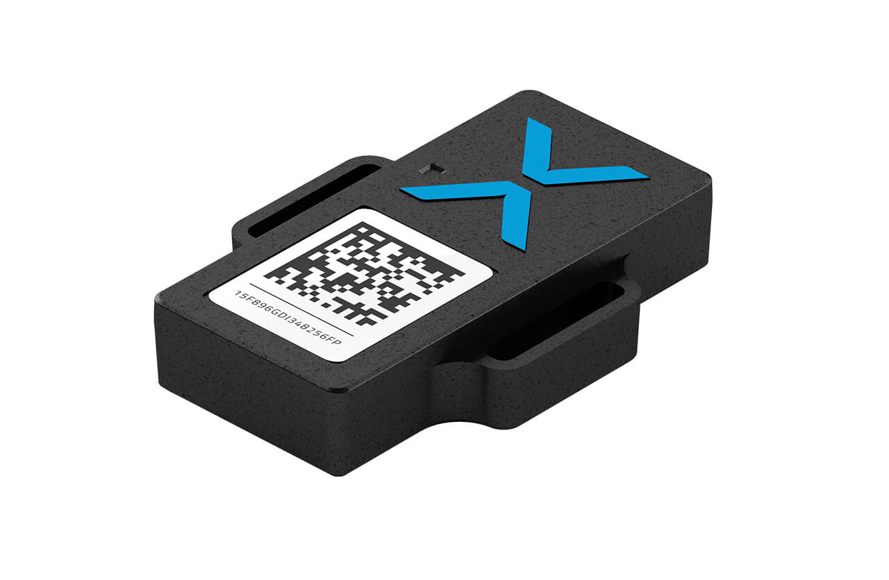 A photo of the Kinexon tag with a barcode on it.